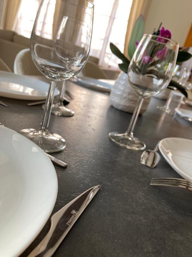 Maison Chaleureuse Au Cœur De Valery Sur Somme Hébergement de vacances *